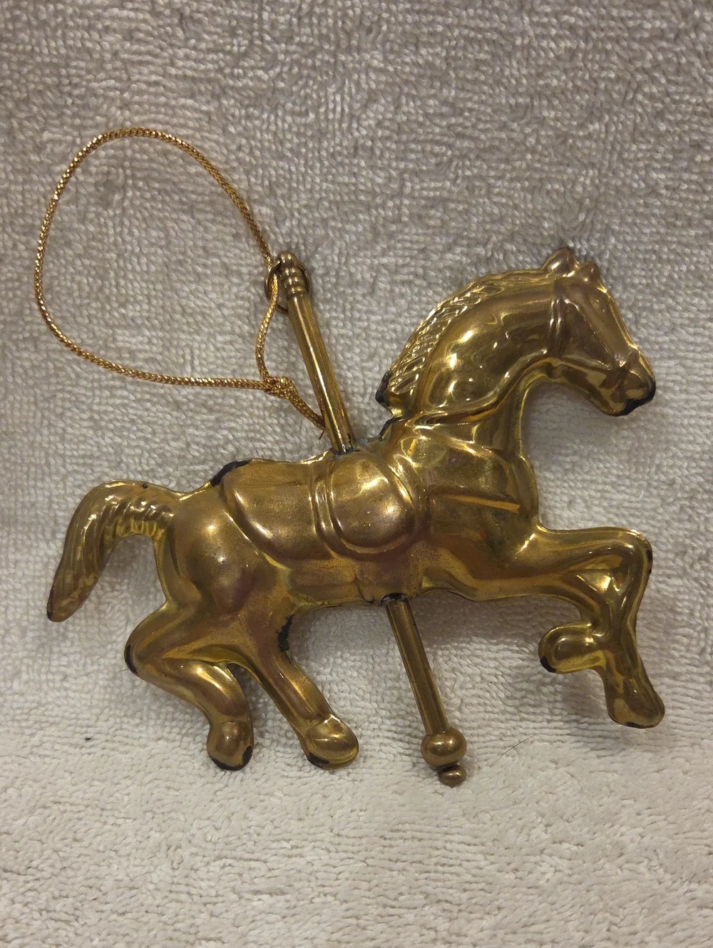 VINTAGE GOLDTONE CAROUSEL HORSE ORNAMENTS (2)